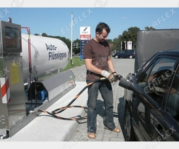 PKW-Betankung mit LPG (Flüssiggas, Autogas) PKW-Betankung mit LPG (Flüssiggas, Autogas)